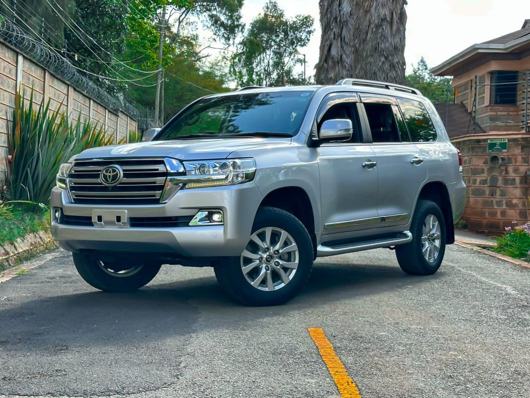 Toyota Landcruiser Blue cross